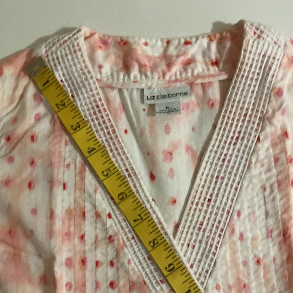 Liz Claiborne sleeveless Size Medium blouse net lace around neck 100% cotton. - Picture 7 of 11